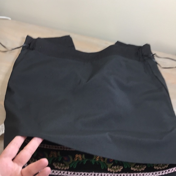 ♥️Her Entire Name Says Grace♥️…Women’s S…Bright Embroidered Mini Skirt - Picture 4 of 10